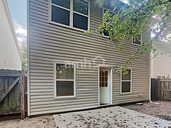 Building Photo - 214 Hidden Creek Pt