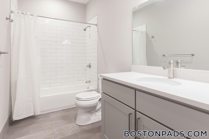 Building Photo - 65 Beech Glen St