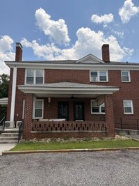 Building Photo - 502 1/2 State Street - 1