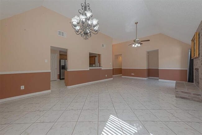 Building Photo - 2919 Pepperwood Dr