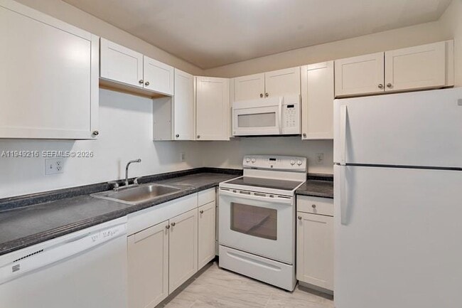 Building Photo - 2200 Springdale Blvd