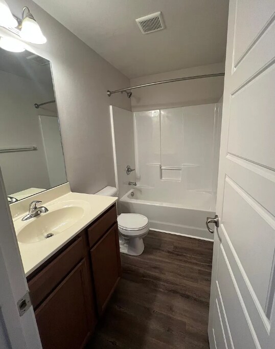 Hall Bathroom - 2812 Burnt Mill Rd