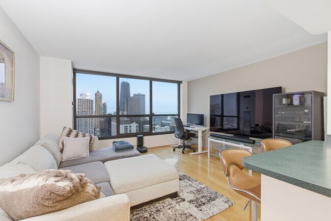 Building Photo - 405 N Wabash Ave