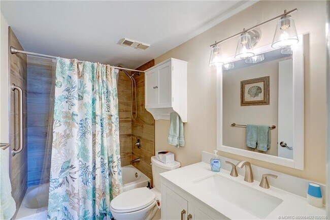 Building Photo - 40 NE Plantation Rd