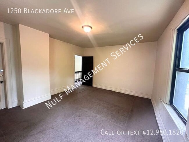 Building Photo - 1250 Blackadore Ave