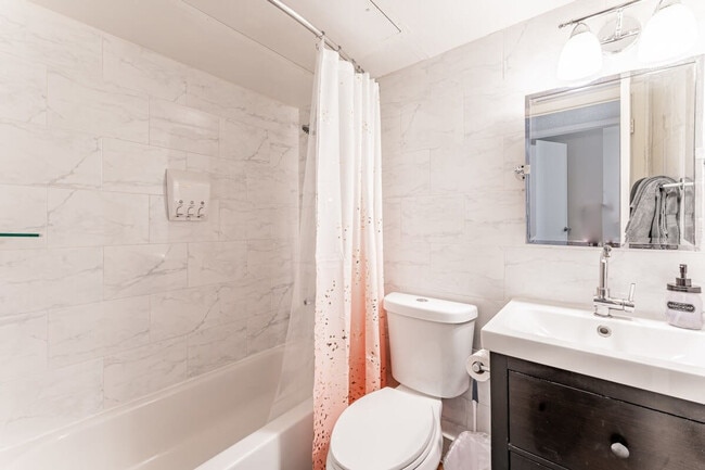 Building Photo - 5106 N Lamar Blvd