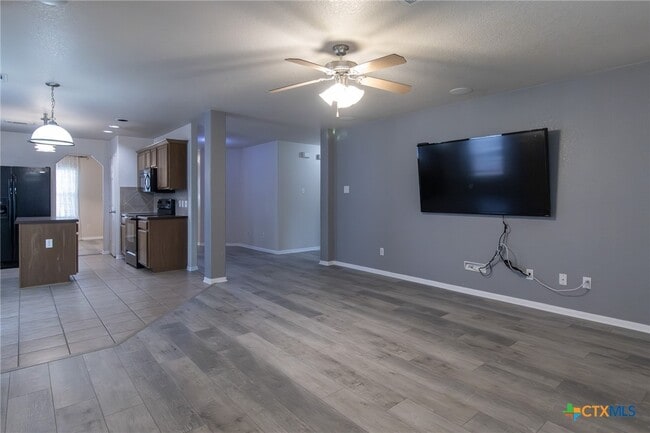 Building Photo - 2203 Love Rd