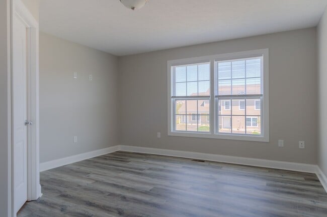 Building Photo - Available for the 2026-2027 lease term.