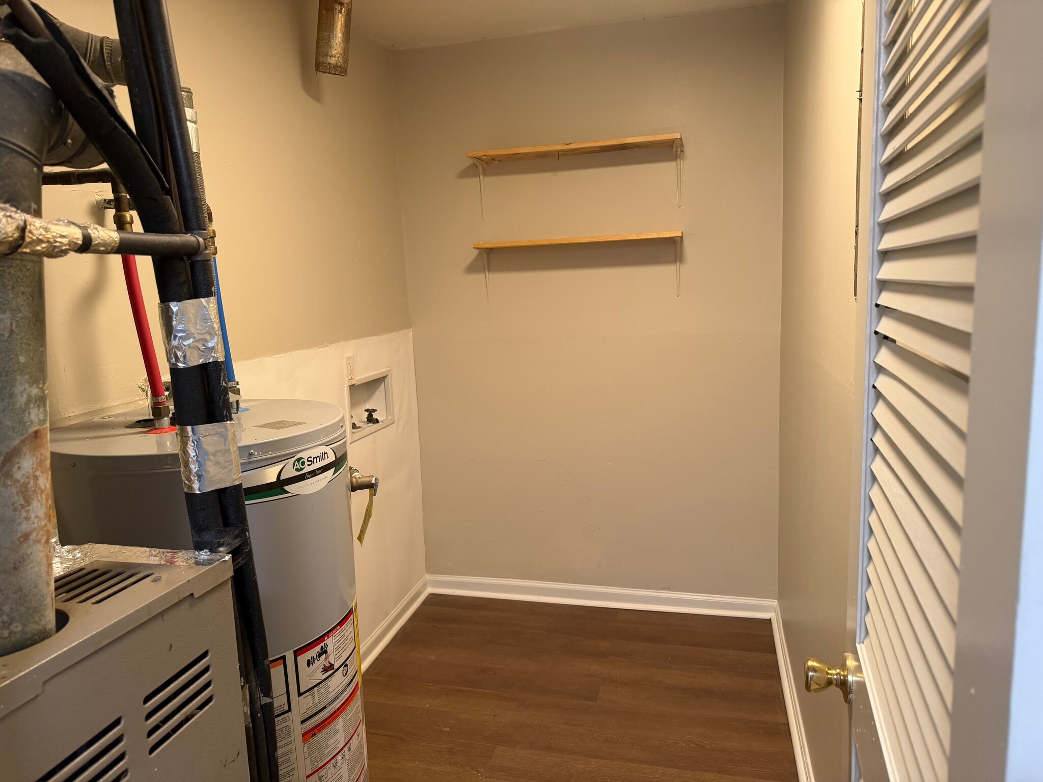 Laundry Room - 1515 Steadmantown Ln