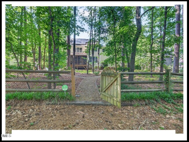Building Photo - 5207 Tahoe Dr