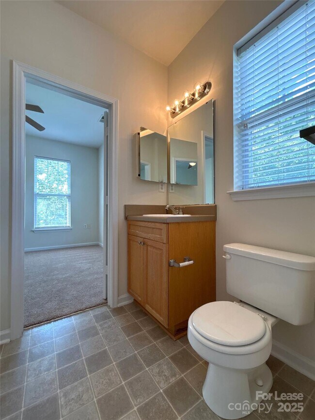 Building Photo - 15415 St Christopher Ct