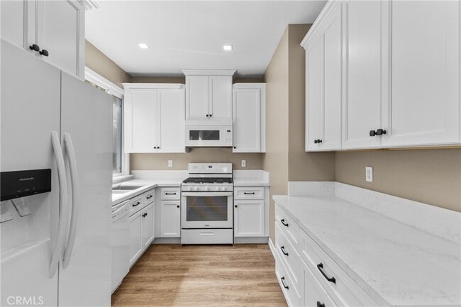 Building Photo - 6329 Warner Dr