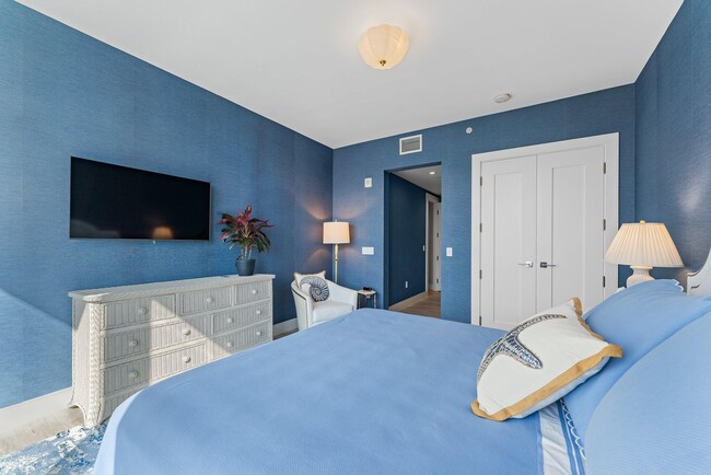 Building Photo - 3730 N Ocean Dr