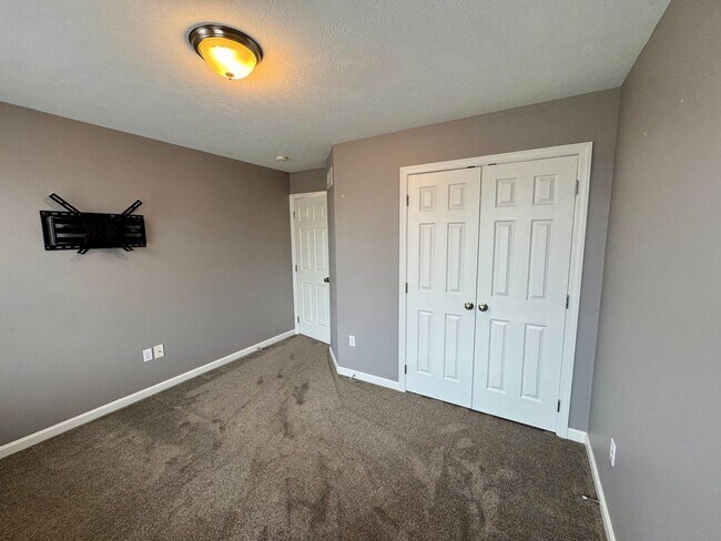 Building Photo - Move-In Ready Wexford Home Featuring Modern Updates and an Attached Two-Car