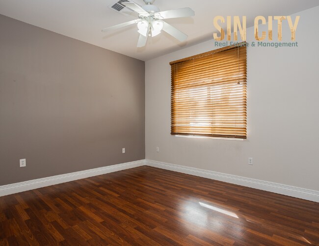 Building Photo - 4490 Zev Ct