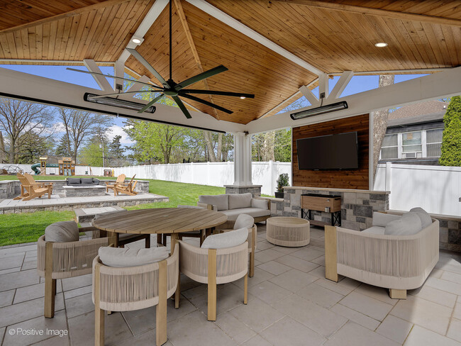 Building Photo - 212 S Wilmette Ave