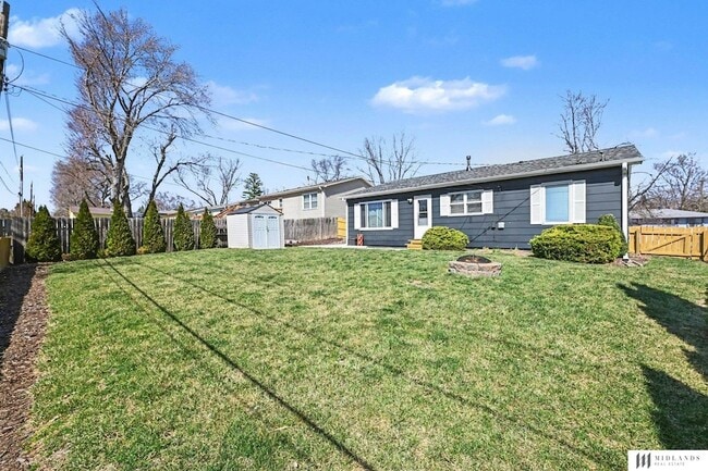 Building Photo - 8109 Valley Rd