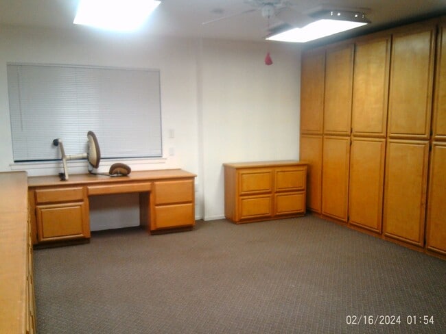 Building Photo - AWAY FROM THE HUSTLE AND BUSTLE !!! MOVE IN SPECIAL! $3047.50 MOVES YOU IN!