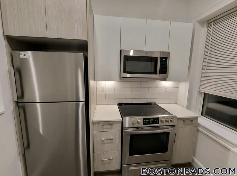 Building Photo - 19 Queensberry St