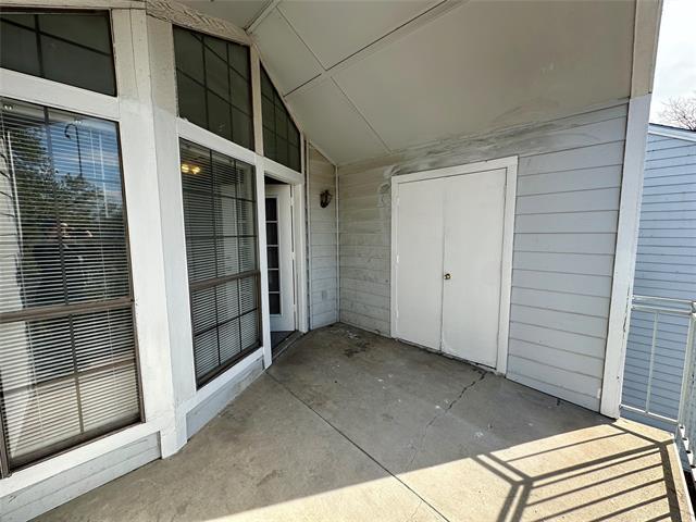 Building Photo - 9823 Summerwood Cir