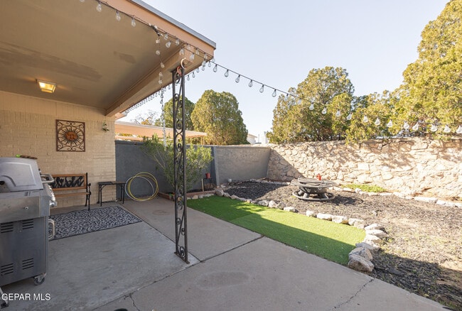 Building Photo - 2009 Bobby Jones Dr