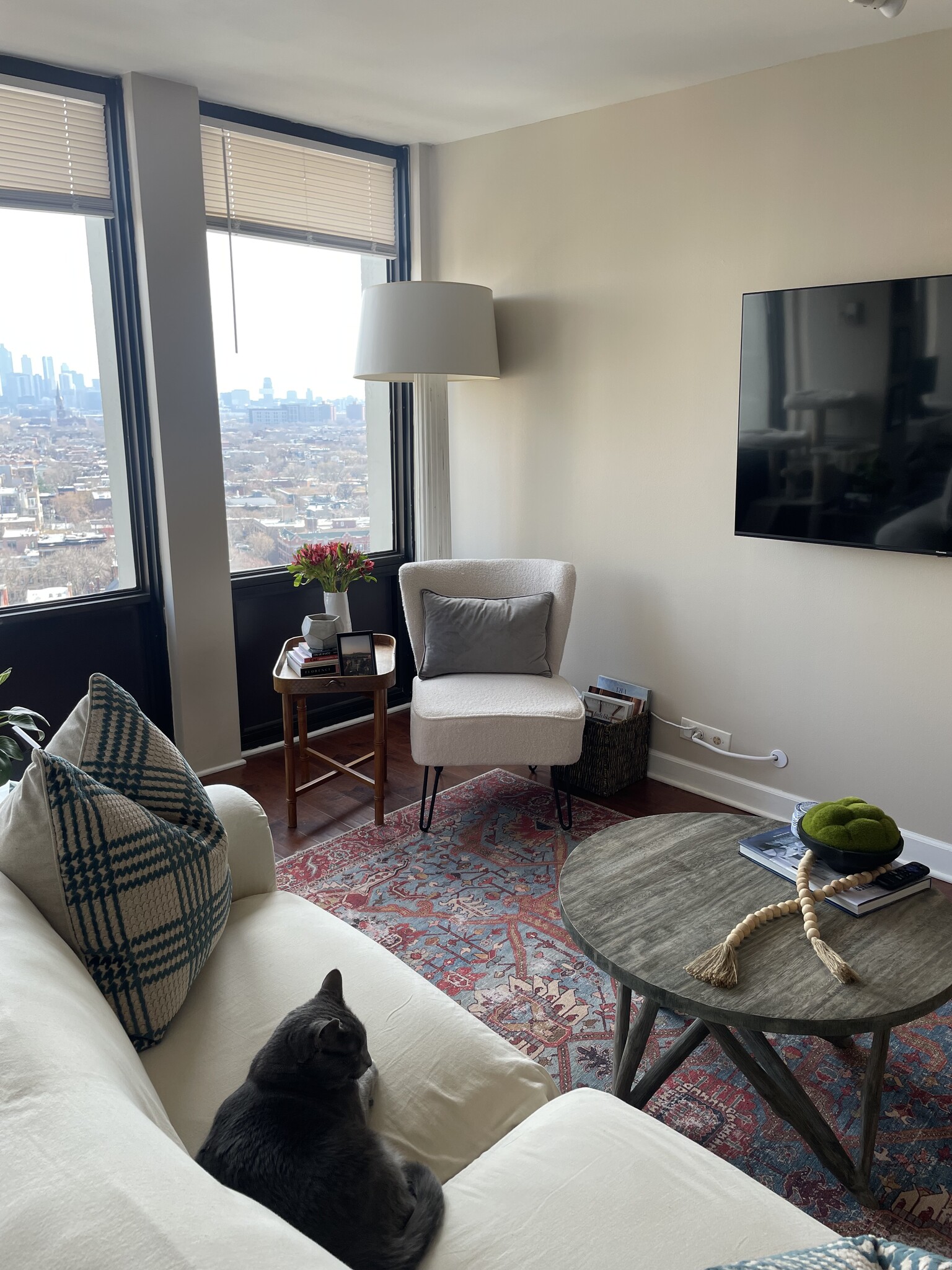 Building Photo - 444 W Fullerton Pky