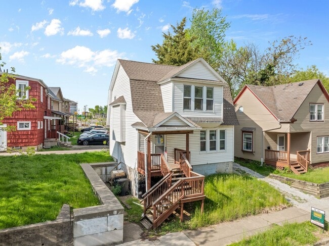 Building Photo - University Park 3BR w/ First-Floor Bedroom...