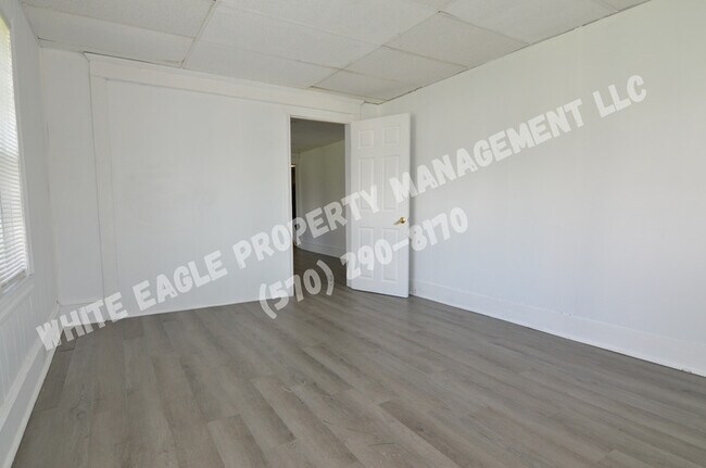 Building Photo - 38 Belmont St