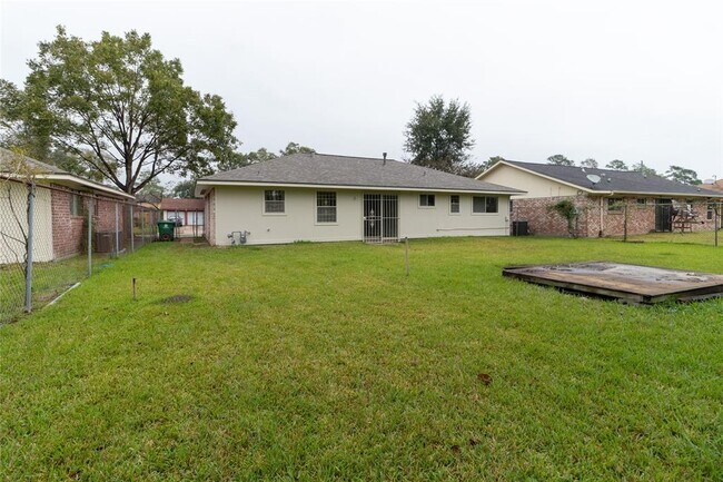 Building Photo - 8418 Rinn St