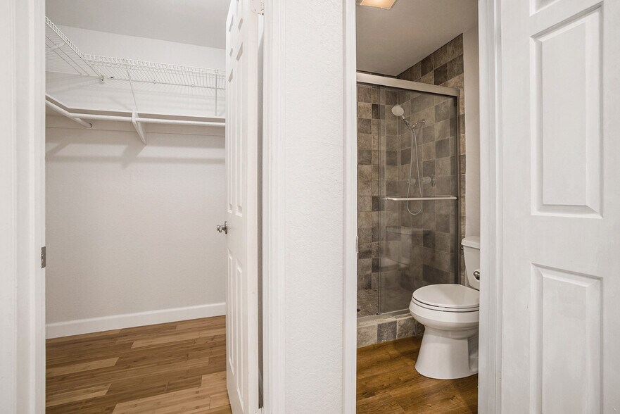 Building Photo - 5605 Friars Rd