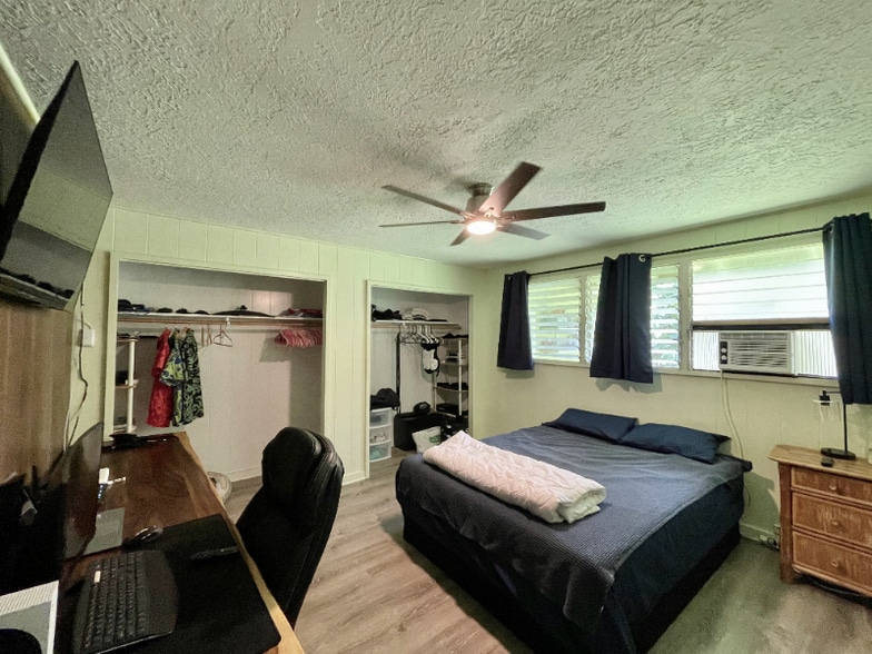 Building Photo - 6065A Kolopua St