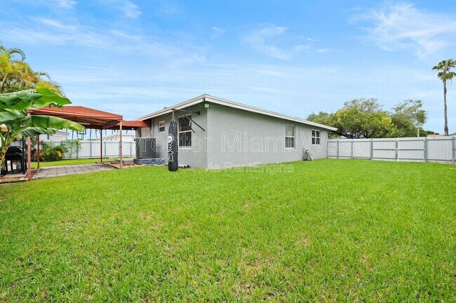 Building Photo - 14290 SW 287th St