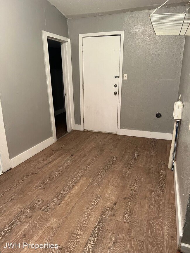 Building Photo - 4 br, 2 bath House - 501 Montgomery St