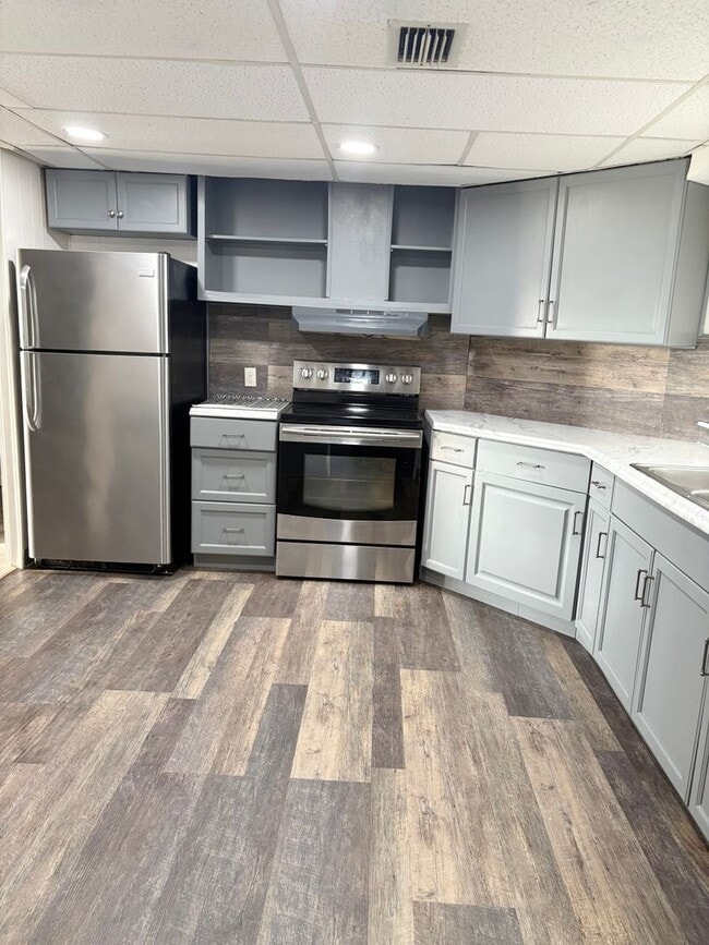 Building Photo - QUIET SETTING IN SUMMERFIELD