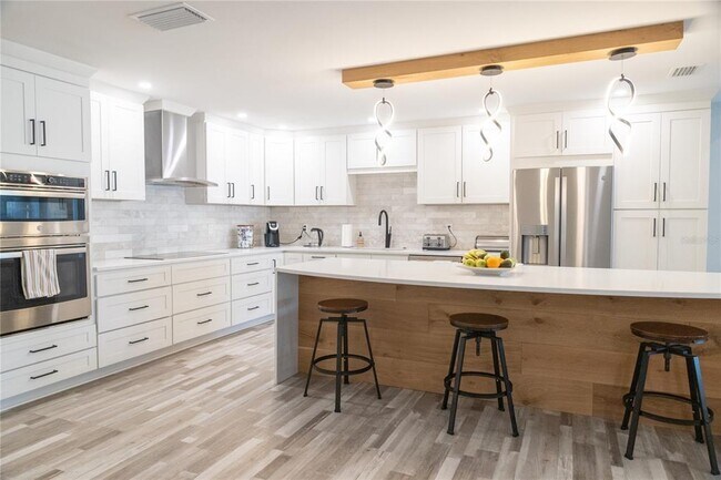 Building Photo - 331 Magellan Dr