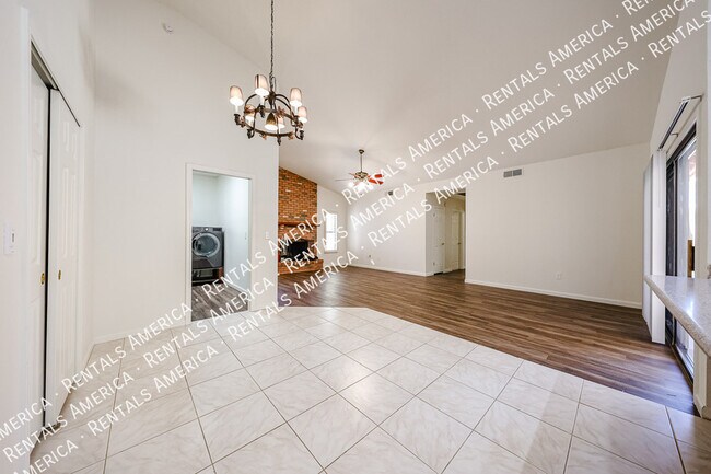 Building Photo - 4150 W Kent Dr