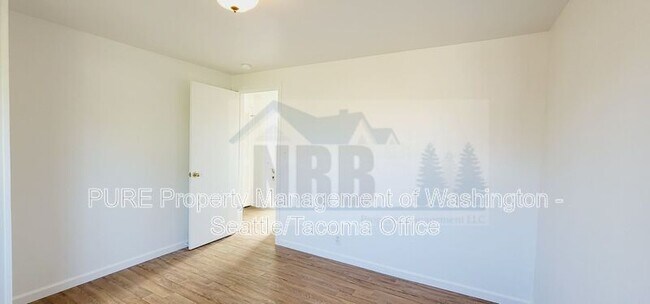 Building Photo - 10522 Addison St SW