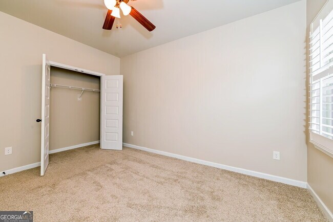 Building Photo - 272 Villa Grande Dr