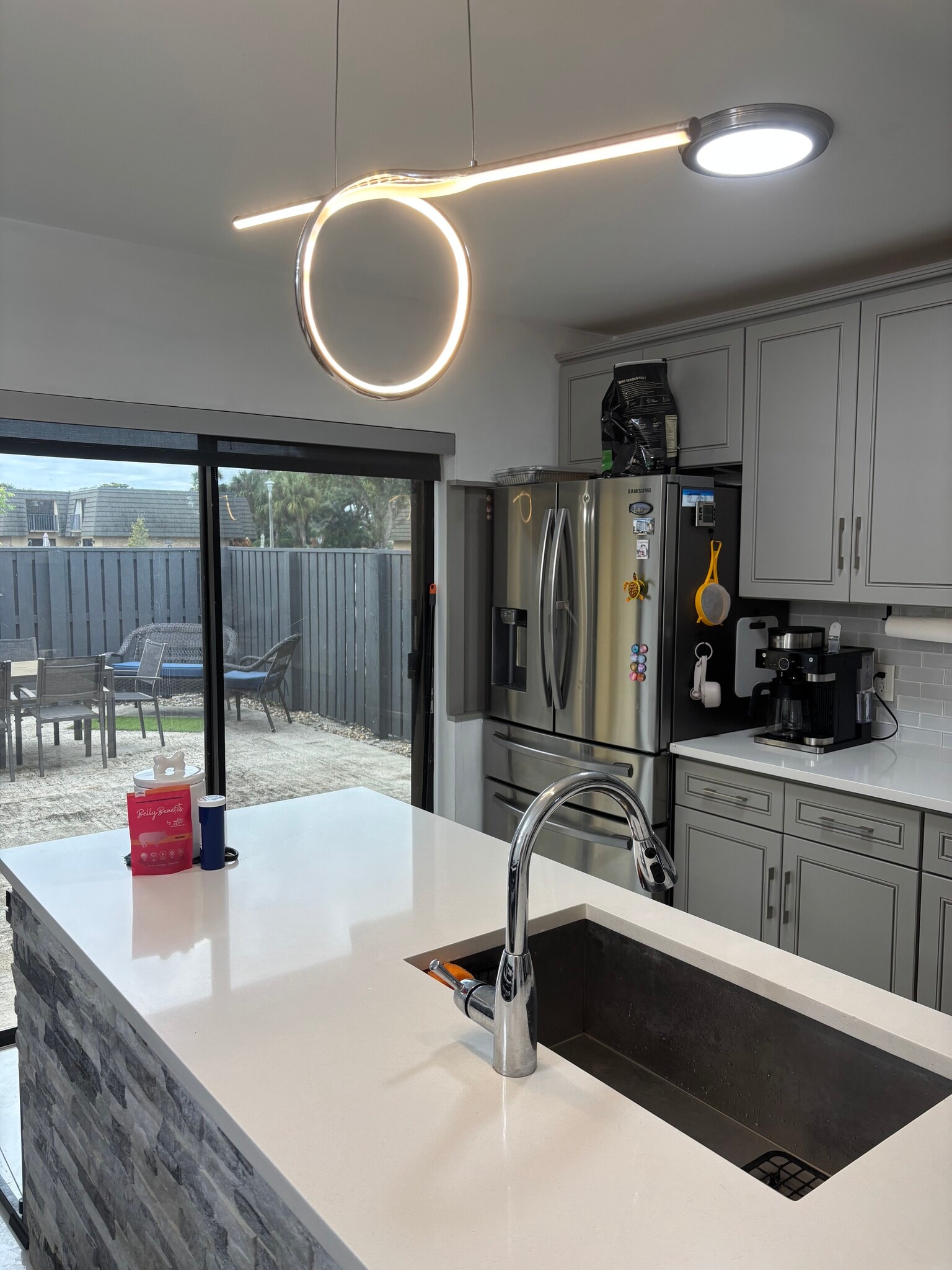 Building Photo - 1017 10th Way