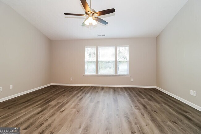 Building Photo - 266 Silver Arrow Cir