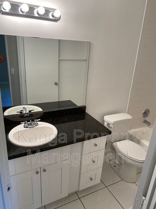 Building Photo - 11429 NW 35th St