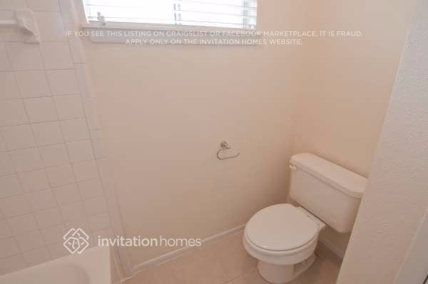 Building Photo - 16223 Barcelona Dr
