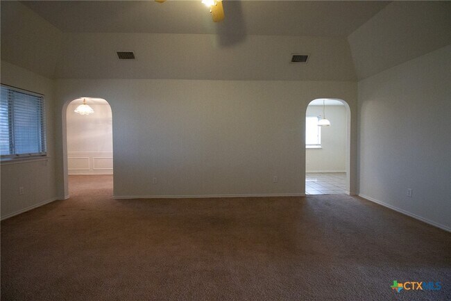 Building Photo - 3803 Lyna Ct
