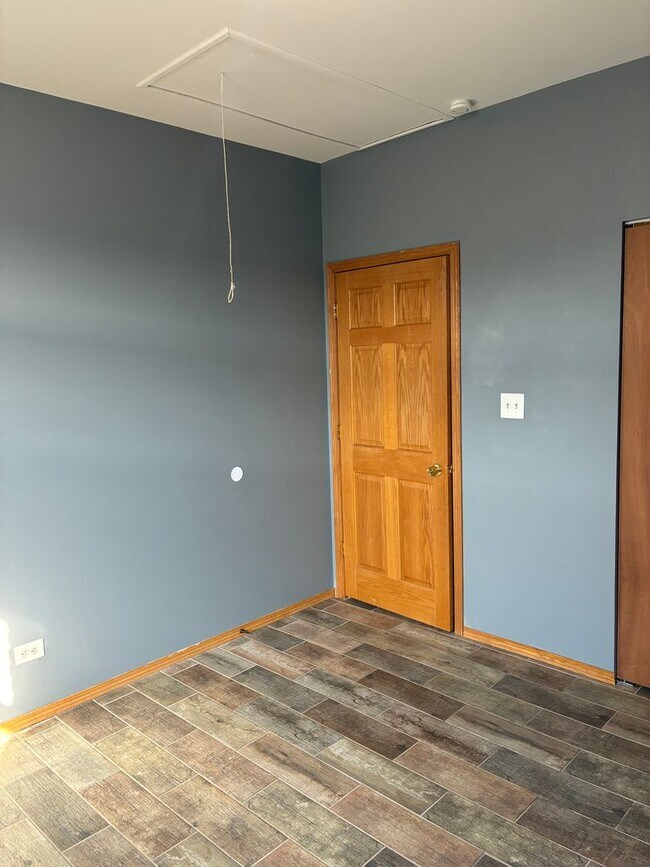 Building Photo - 5309 30th Pl