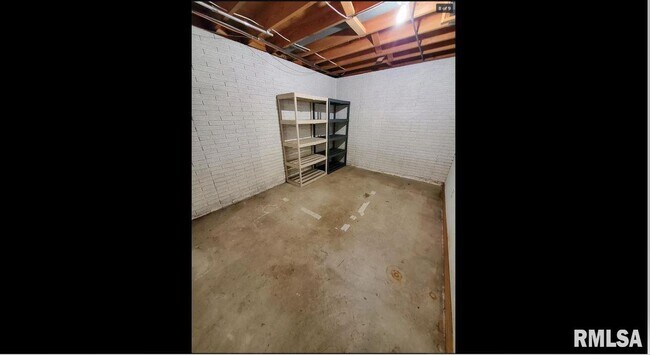 Building Photo - 2107 Tanglefoot Ln
