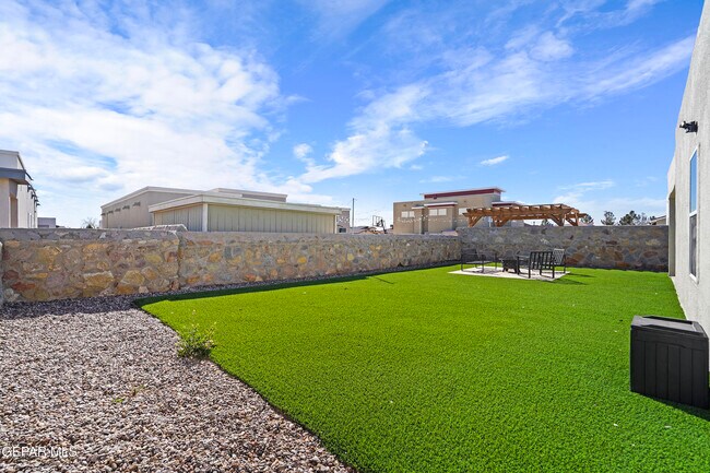 Building Photo - 14724 Mountain Breeze Ave