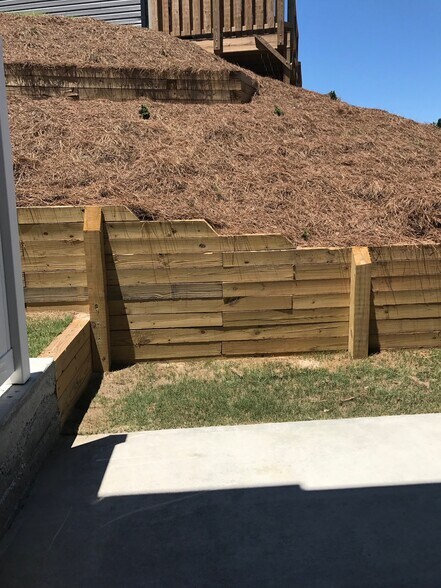 Building Photo - 348 Turtle Creek Dr