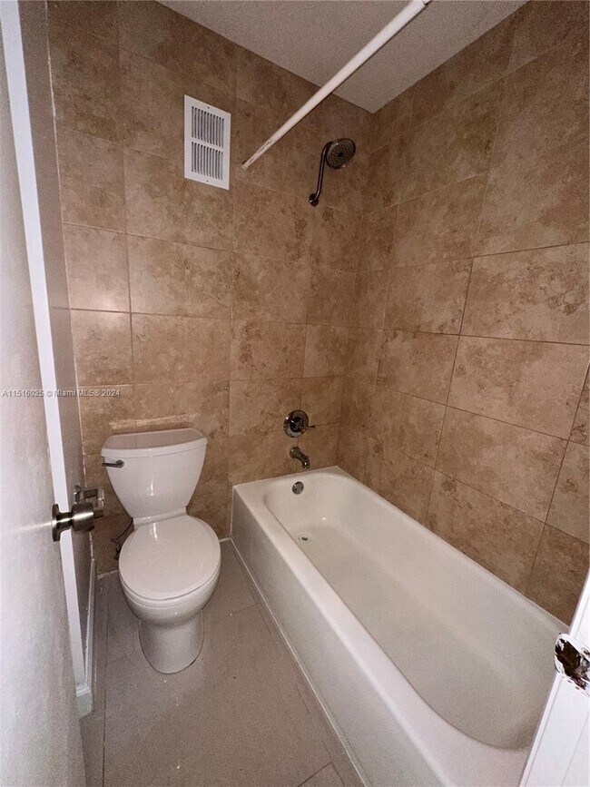 Building Photo - 15320 SW 106th Terrace