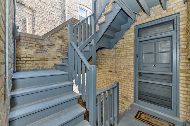 Building Photo - 1112 Grove St