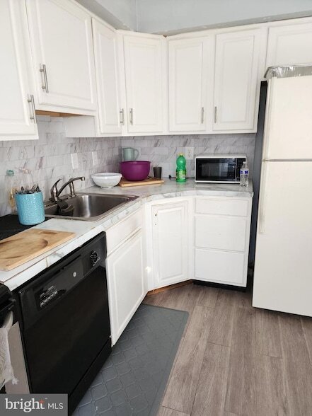 Building Photo - 12 Joyceton Terrace